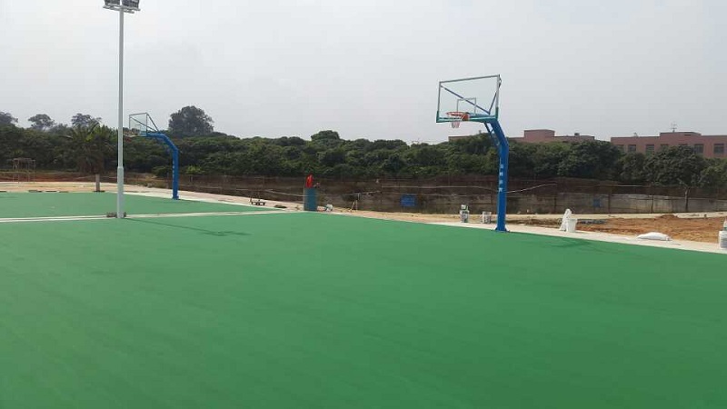廣東東莞常平白石崗村委丙烯酸籃球場